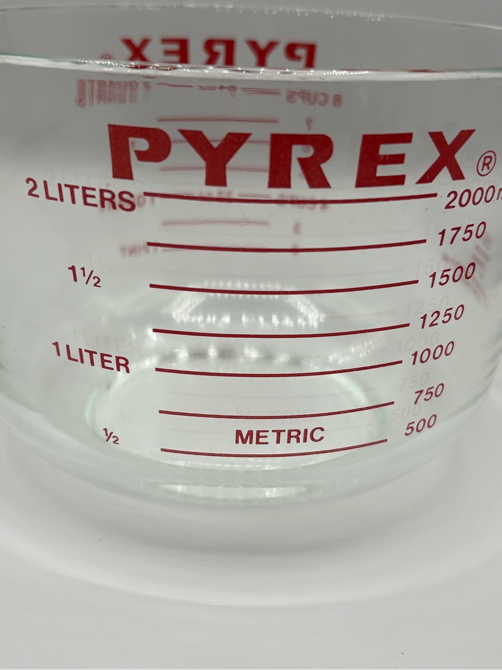 Vintage PYREX 8 cup, 2 liters 564 LARGE Red lettering EXCELLENT - Picture 10 of 11